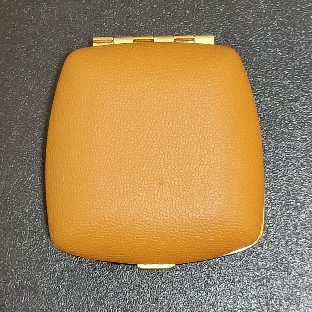Vintage Linden Tan Clam Shell Leather Case Wind Up Travel Alarm Clock MCM Japan - Picture 10 of 12